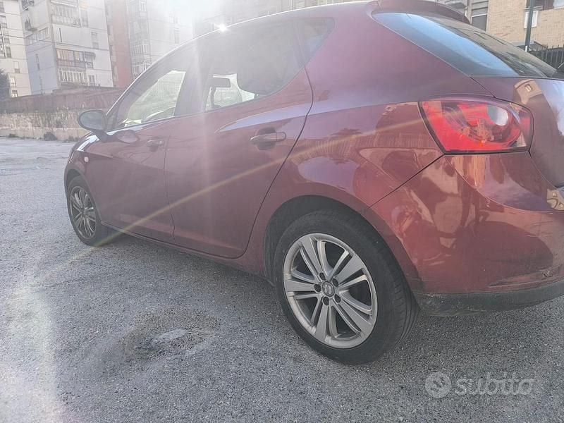 Usata Seat Ibiza Style 80 CV (58 kW) 2009 Rosso Berlina