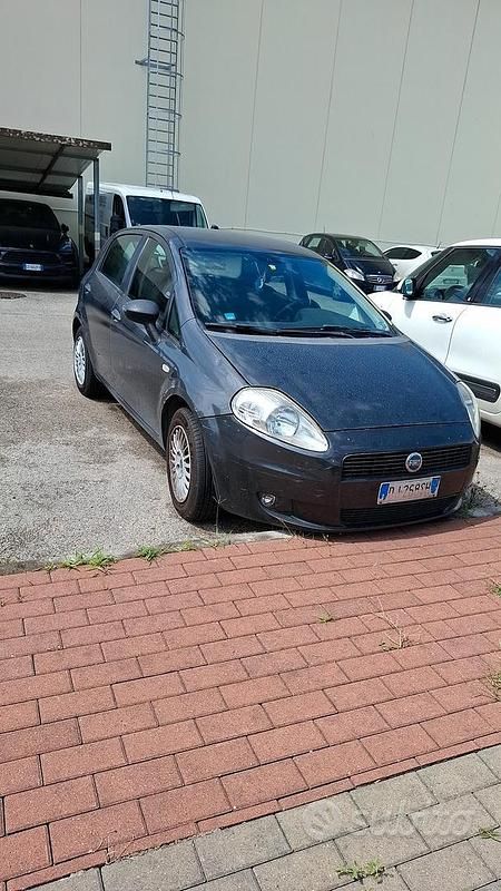 Grigio Usata 2006 Fiat Punto Due volumi | 1700 € - Immagine 1/2