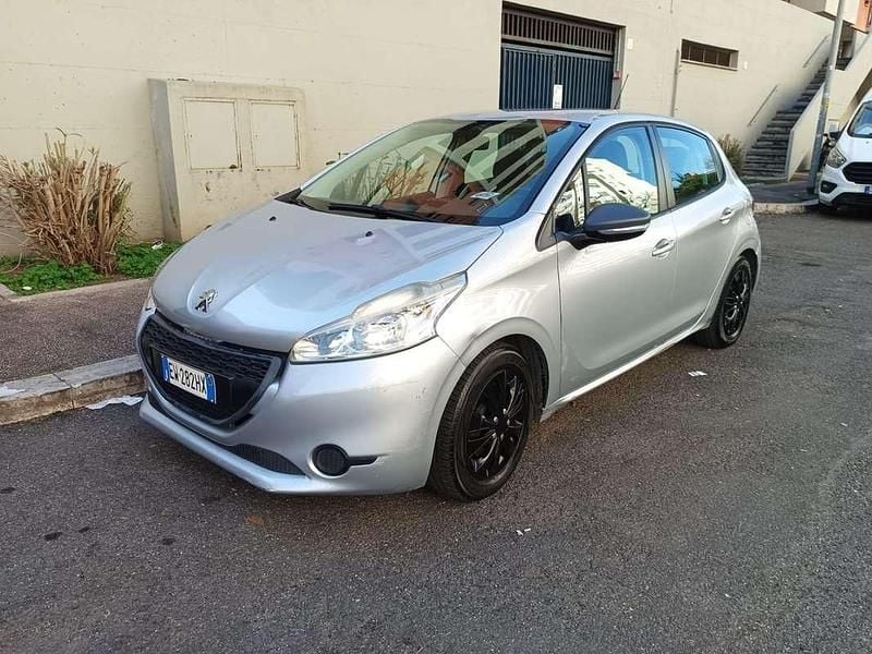 Usata Peugeot 208 Active 68 CV (50 kW) 2014 Utilitaria