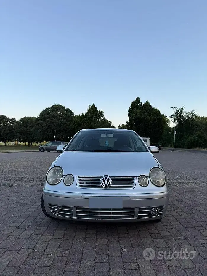 Usata VW Polo 75 CV (55 kW) 2002 Grigio Utilitaria