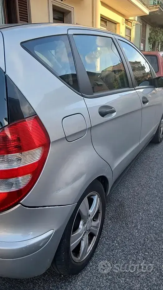 Usata Mercedes A180 109 CV (80 kW) 2006 Grigio Berlina