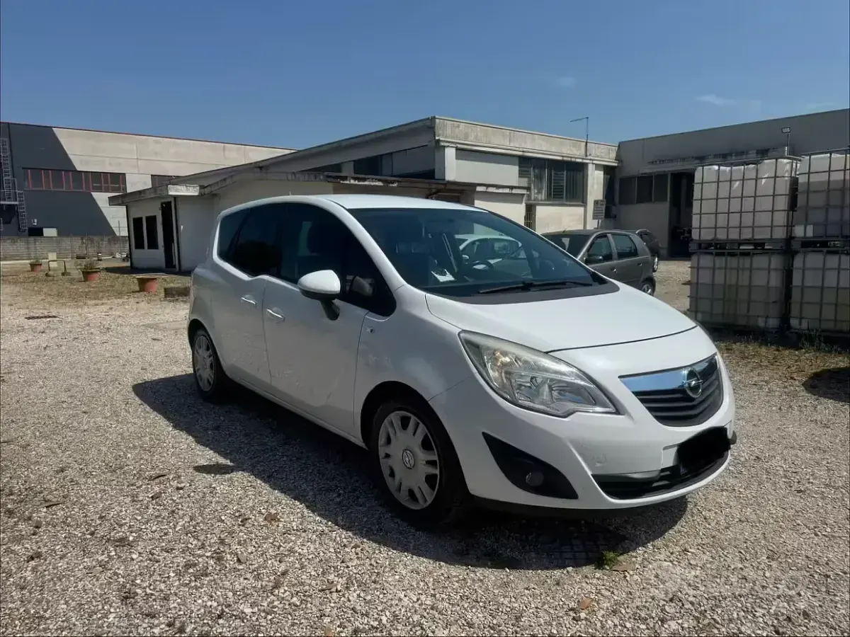 Usata Opel Meriva 120 CV (88 kW) 2013 Grigio Monovolume