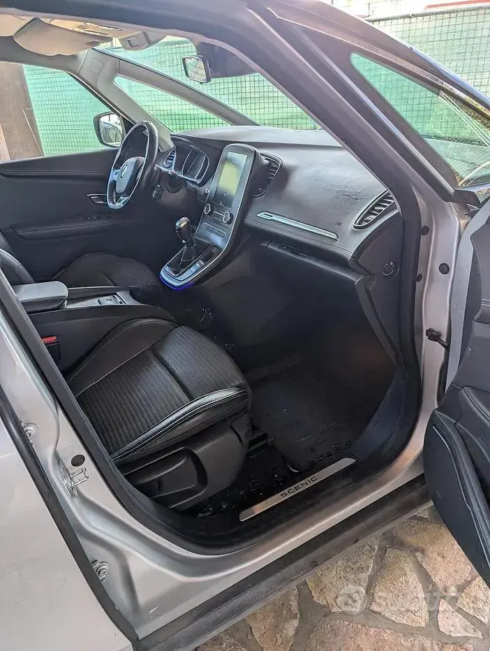 Usata Renault Scenic E-Tech 110 CV (80 kW) 2017 Grigio Monovolume