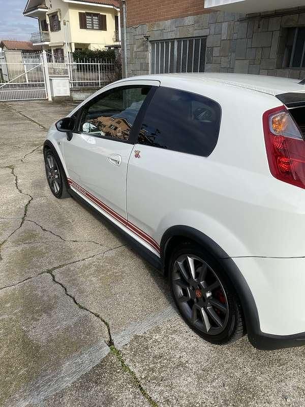Usata Abarth Grande Punto 155 CV (114 kW) 2007 Bianco Utilitaria