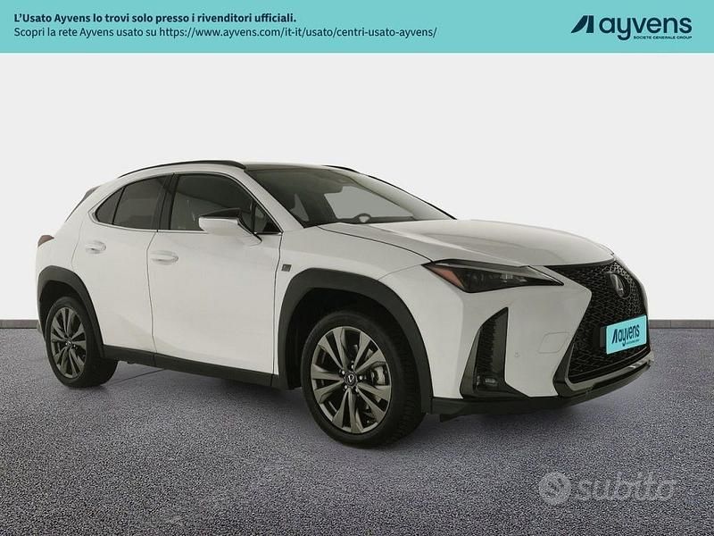 Usata Lexus UX 250h 152 CV (111 kW) 2023 Bianco SUV