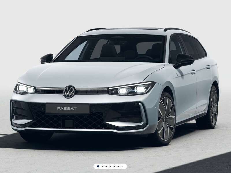 Argento Usata 2024 VW Passat R-line Plus Station wagon | 35.400 € - Immagine 1/4