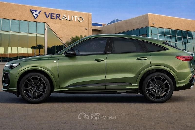 Nuova Audi Q5 S-Line 204 CV (150 kW) 2026 Oro SUV