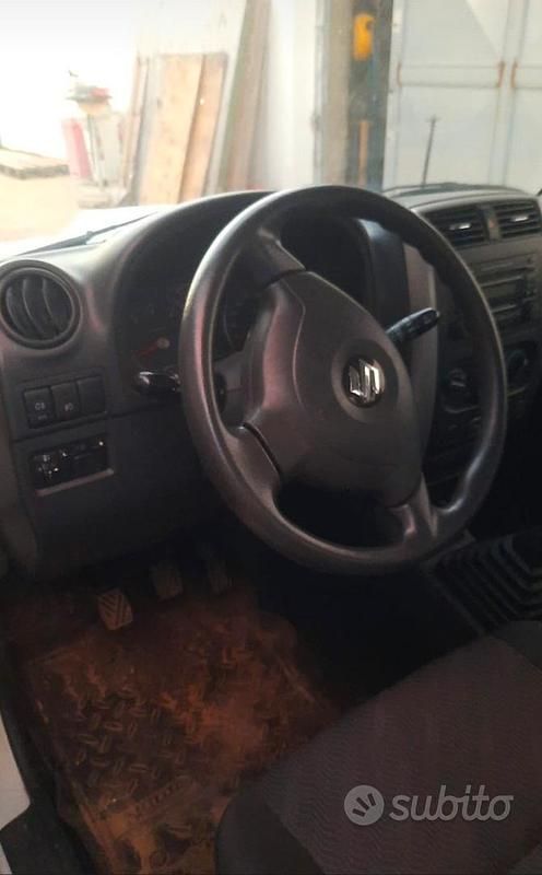 Second-hand Suzuki Jimny 86 CP (63 kW) 2013 SUV
