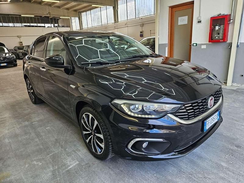 Usata Fiat Tipo Lounge 95 CV (69 kW) 2016 Nero Berlina