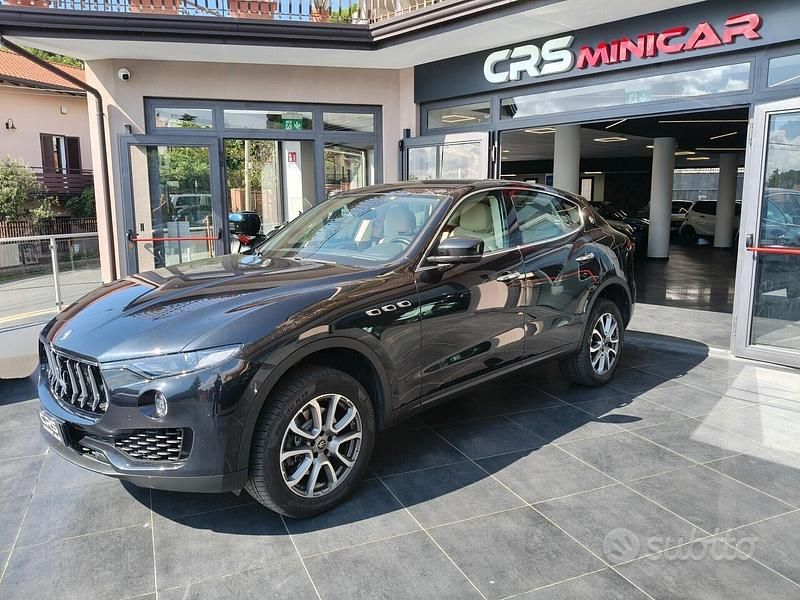 Usata Maserati Levante 250 CV (183 kW) 2019 Nero SUV