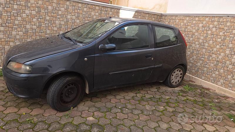 Usata Fiat Punto 2000 Grigio Utilitaria