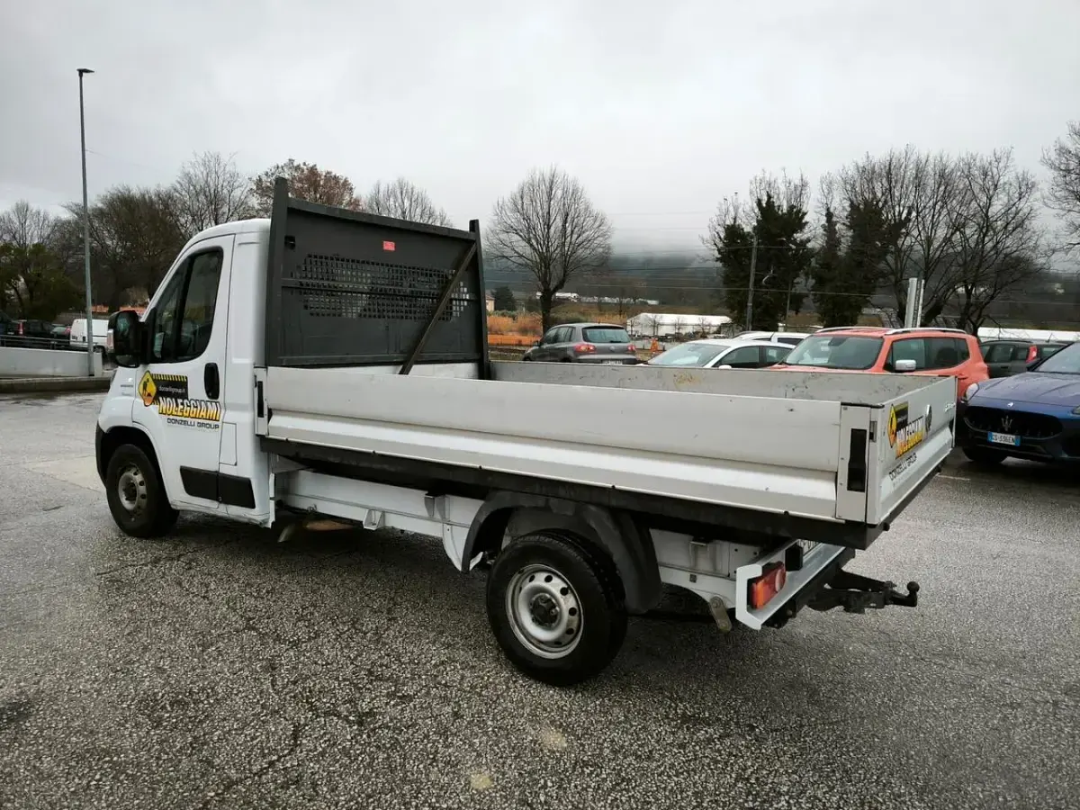 Usata Fiat Ducato 33 140 CV (102 kW) 2021 Bianco Furgone