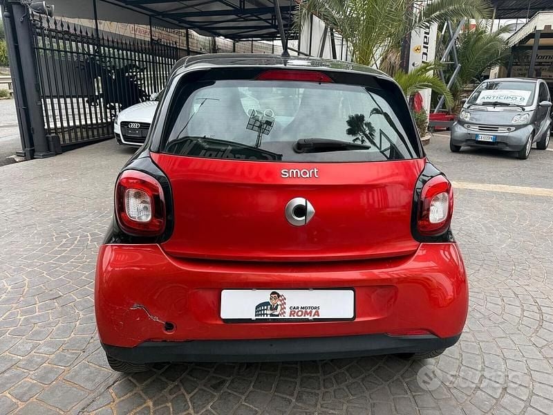 Usata Smart ForFour Passion 71 CV (52 kW) 2016 Rosso Utilitaria