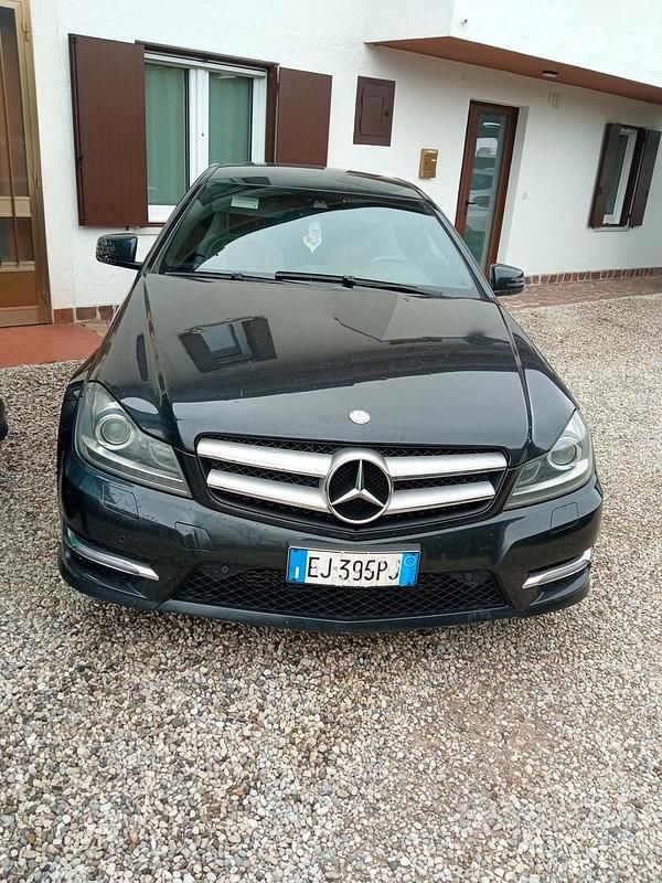 Usata Mercedes C220 AMG 2011 Grigio Coupé
