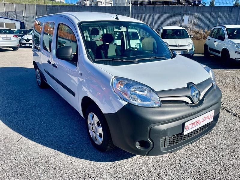 Usata Renault Kangoo 116 CV (85 kW) 2021 Bianco Monovolume