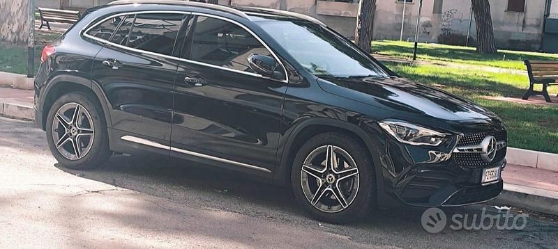 Nero Usata 2020 Mercedes GLA200 Premium SUV | 31.000 € (Super prezzo) - Immagine 1/4