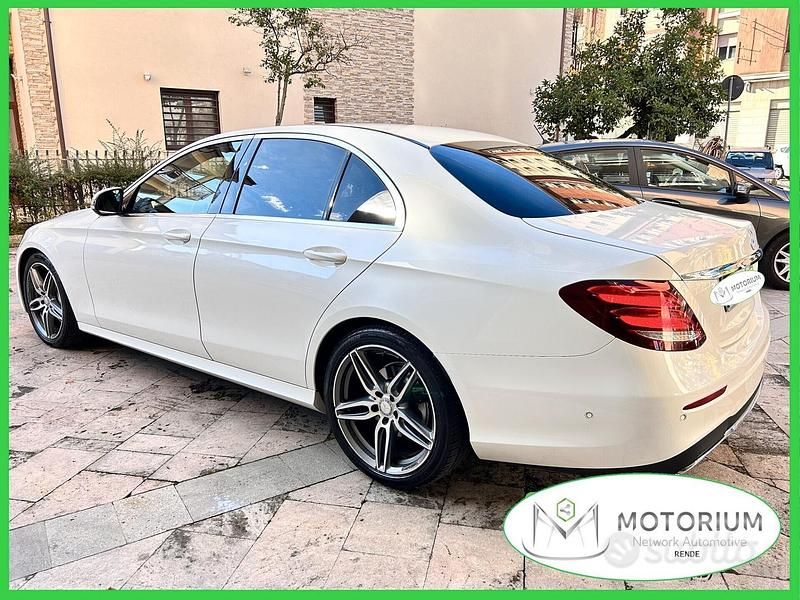 Usata Mercedes E220 Premium Plus 194 CV (142 kW) 2016 Bianco Berlina