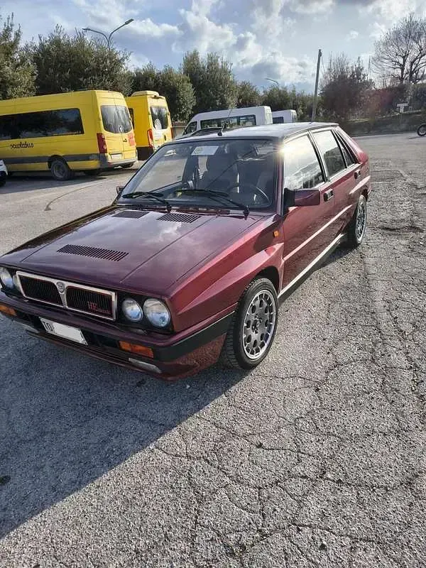 Usata Lancia Delta 181 CV (133 kW) 1987 Rosso Utilitaria