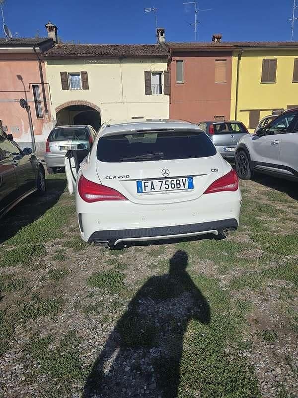 Usata Mercedes CLA220 Shooting Brake Premium 177 CV (130 kW) 2015 Station wagon