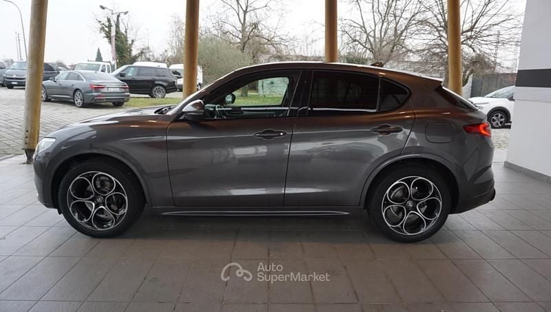 Usata Alfa Romeo Stelvio Veloce 210 CV (154 kW) 2021 Grigio scuro SUV