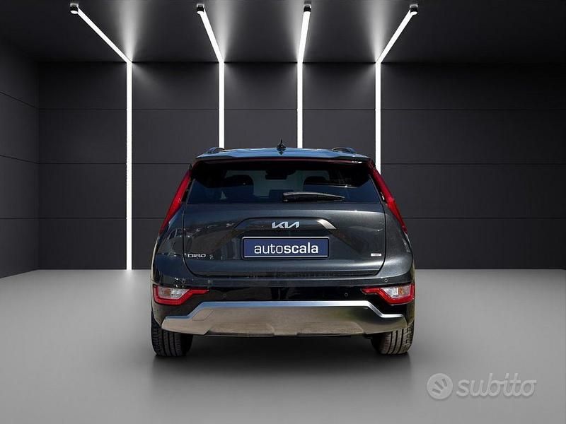 Nuova Kia Niro Style 105 CV (77 kW) 2025 Grigio scuro SUV