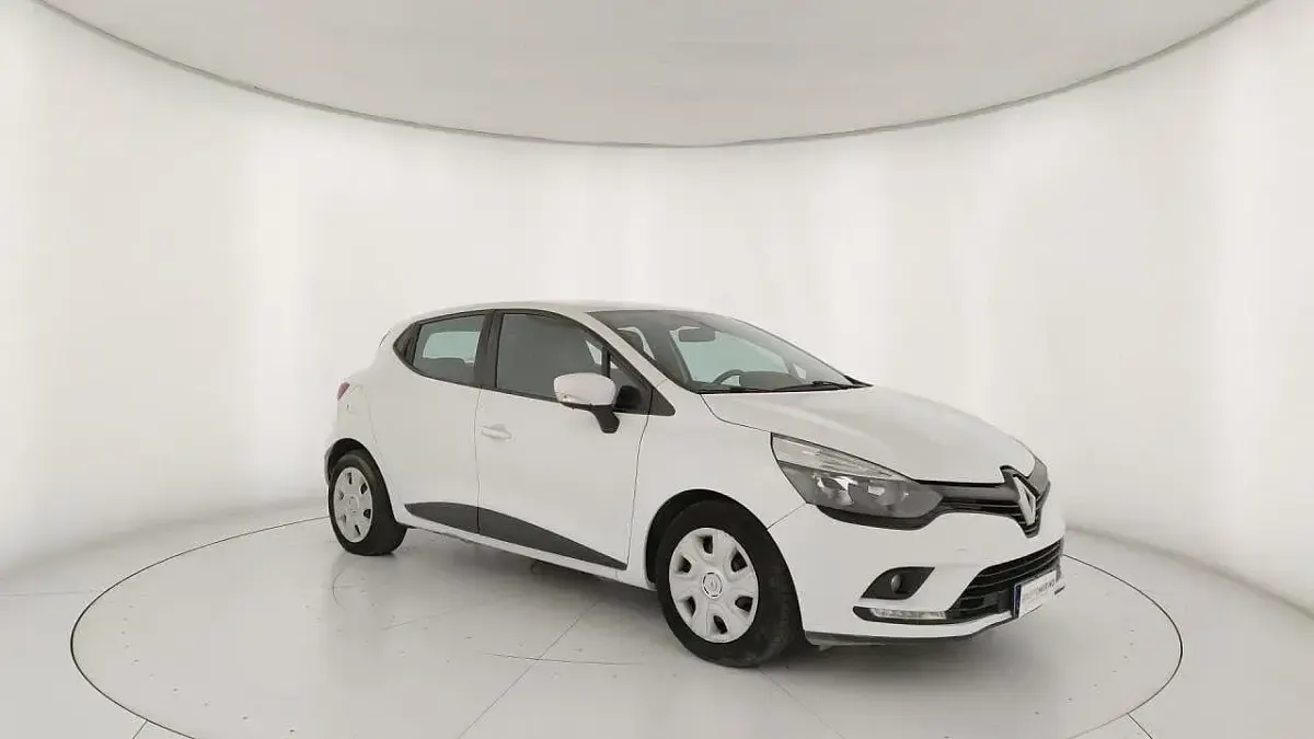 Usata Renault Clio Zen 75 CV (55 kW) 2017 Bianco Utilitaria