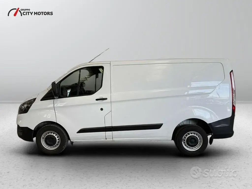 Usata Ford Transit Custom 108 CV (79 kW) 2021 Bianco Berlina
