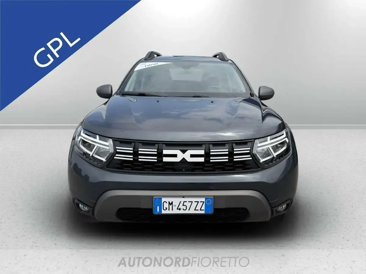 Usata Dacia Duster Journey 101 CV (74 kW) 2023 Grigio SUV