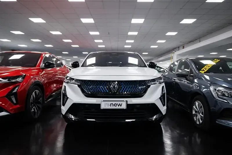 Usata Renault Rafale Esprit Alpine 200 CV (147 kW) 2024 Bianco SUV