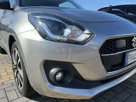 Usata Suzuki Swift 90 CV (66 kW) 2019 Argento Utilitaria