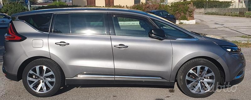 Usata Renault Espace Intens 160 CV (117 kW) 2016 Grigio Monovolume