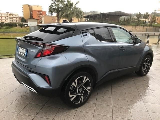 Usata Toyota C-HR Trend 152 CV (111 kW) 2022 Grigio SUV