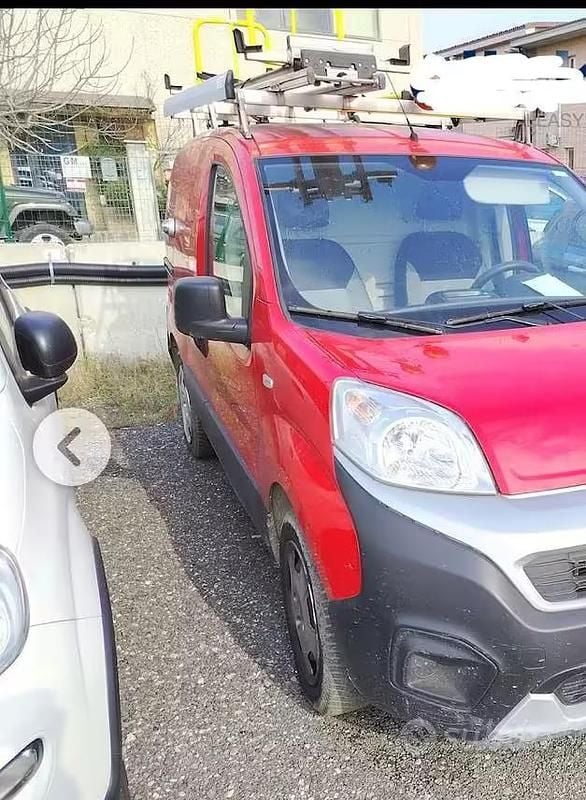 Usata Fiat Fiorino 95 CV (69 kW) 2018 Rosso Monovolume