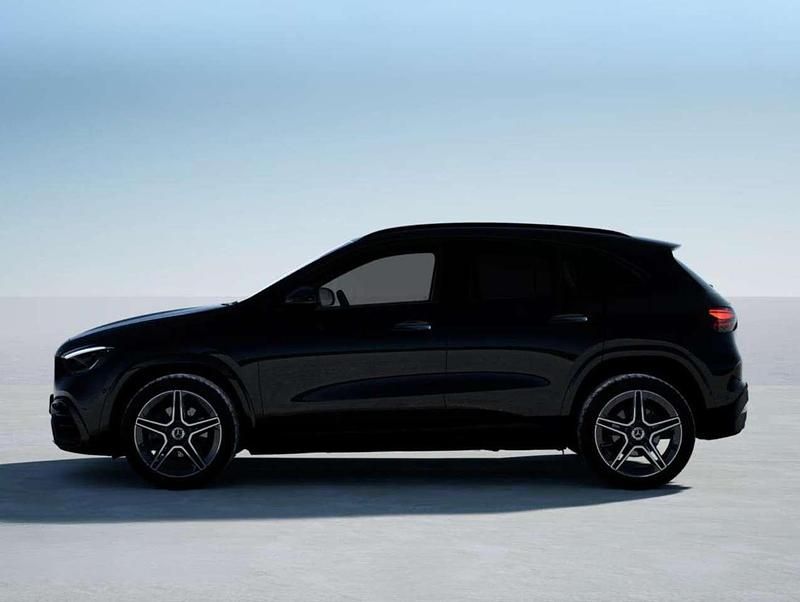 Nuova Mercedes GLA200 AMG line 150 CV (110 kW) 2025 Grigio SUV