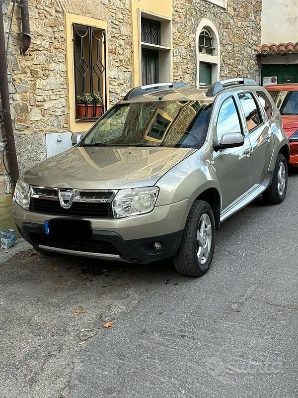 Usata Dacia Duster 125 CV (91 kW) 2011 Verde SUV