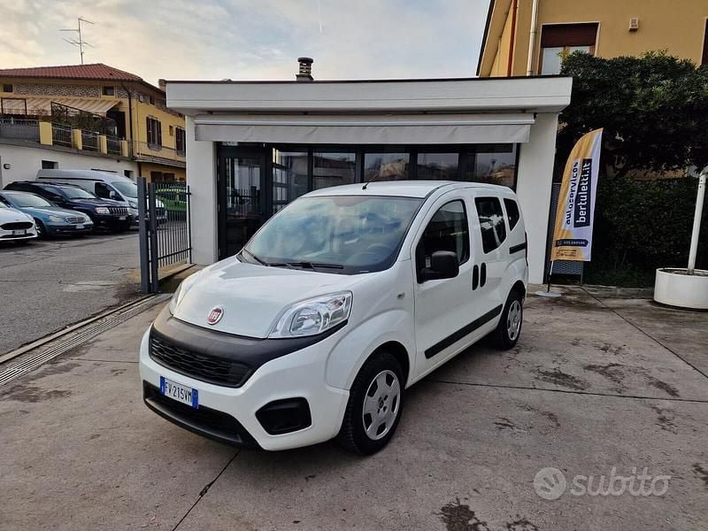 Bianco Usata 2019 Fiat Qubo Lounge Monovolume | 9990 € (Buon prezzo) - Immagine 1/4