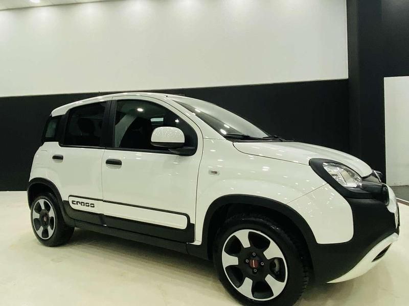 Usata Fiat Panda Cross Cross 69 CV (50 kW) 2023 Bianco 296 Utilitaria