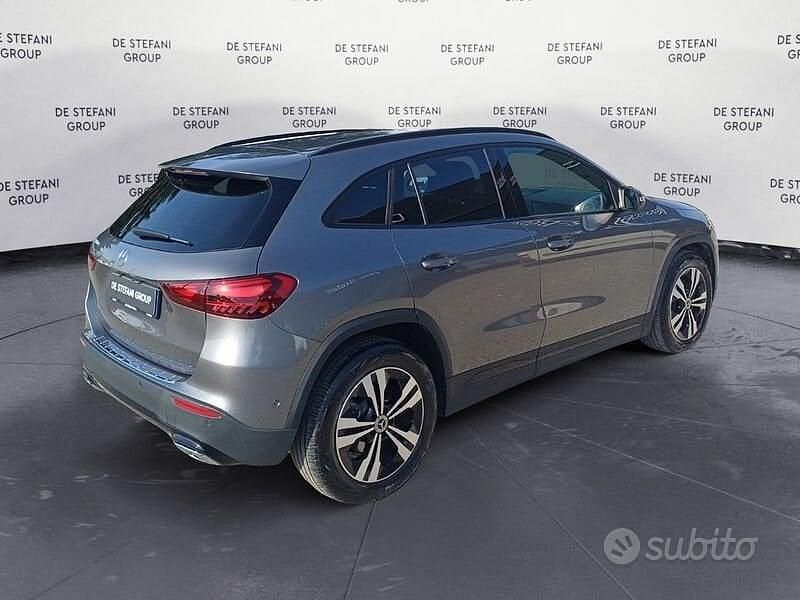 Usata Mercedes GLA180 Advanced 116 CV (85 kW) 2025 Grigio montagna SUV