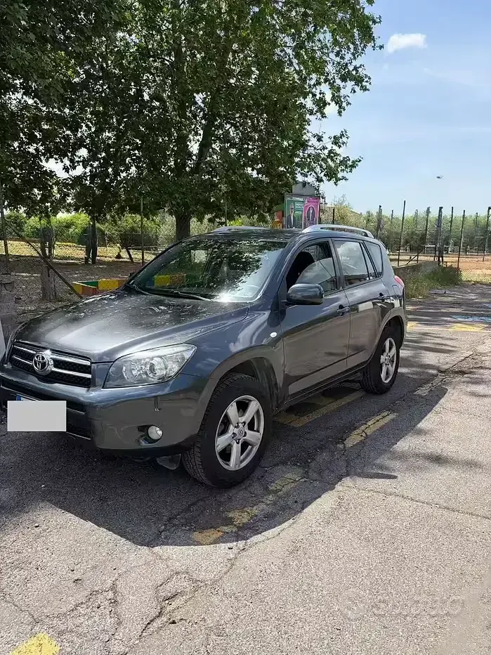 Usata Toyota RAV4 152 CV (111 kW) 2008 SUV