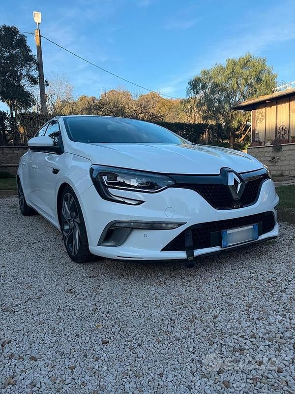 Usata Renault Mégane IV GT 165 CV (121 kW) 2017 Bianco Berlina