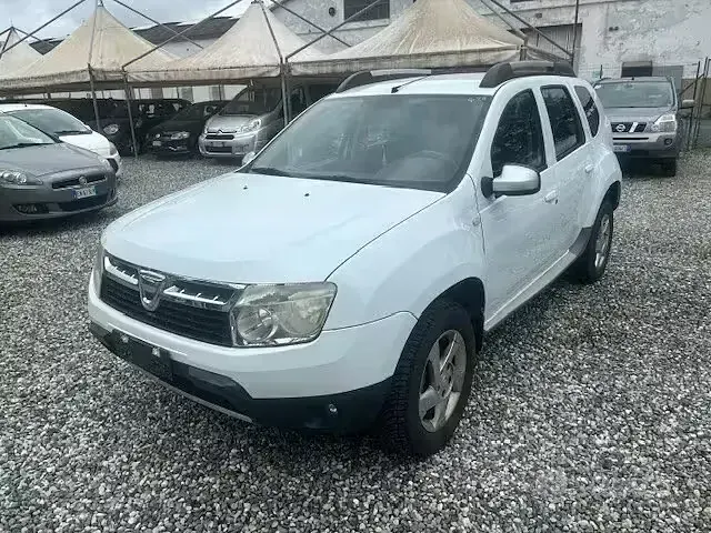Usata Dacia Duster Lauréate 110 CV (80 kW) 2012 Bianco SUV