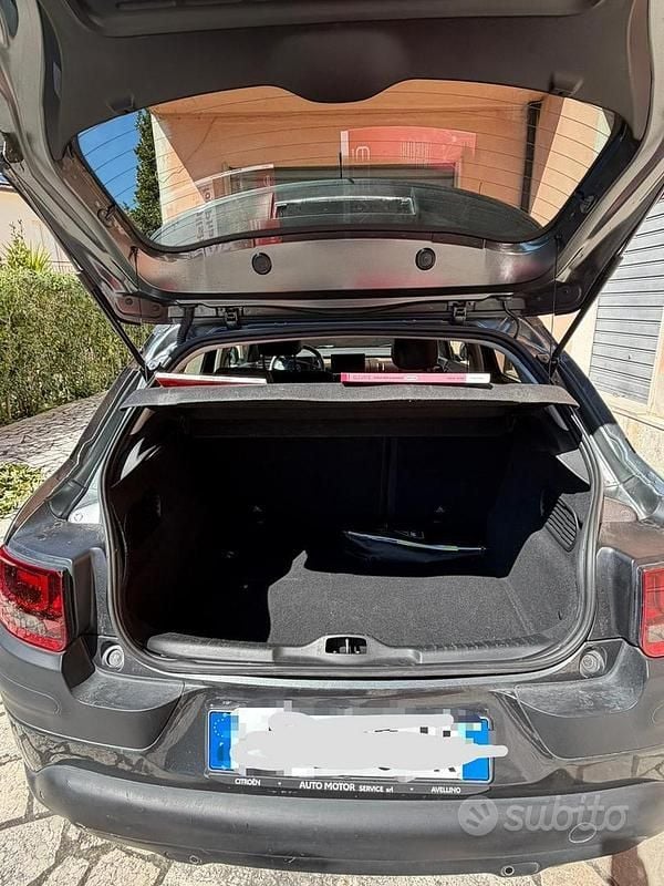 Usata Citroën C4 99 CV (72 kW) 2017 Verde SUV