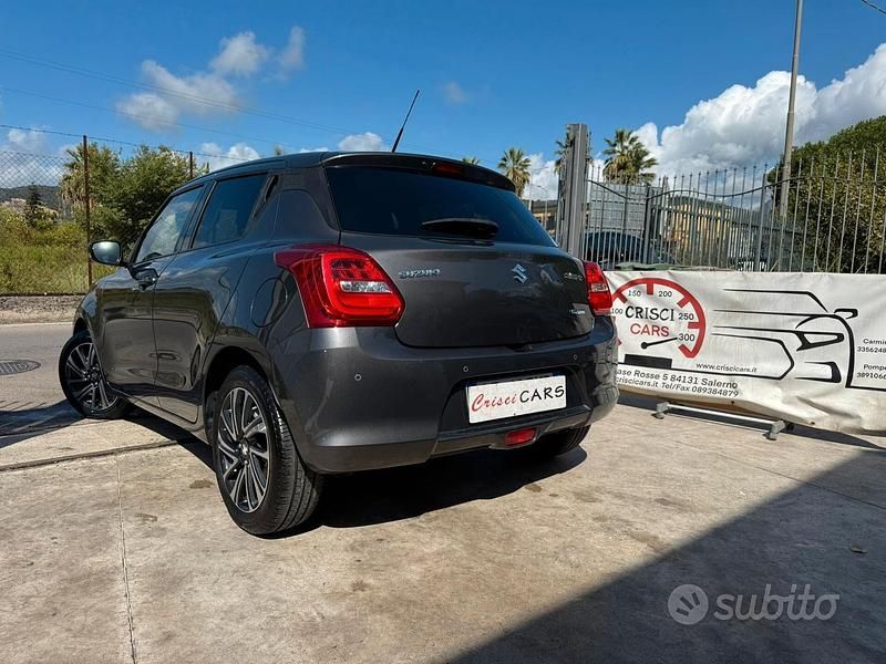 Usata Suzuki Swift 83 CV (61 kW) 2021 Grigio Utilitaria