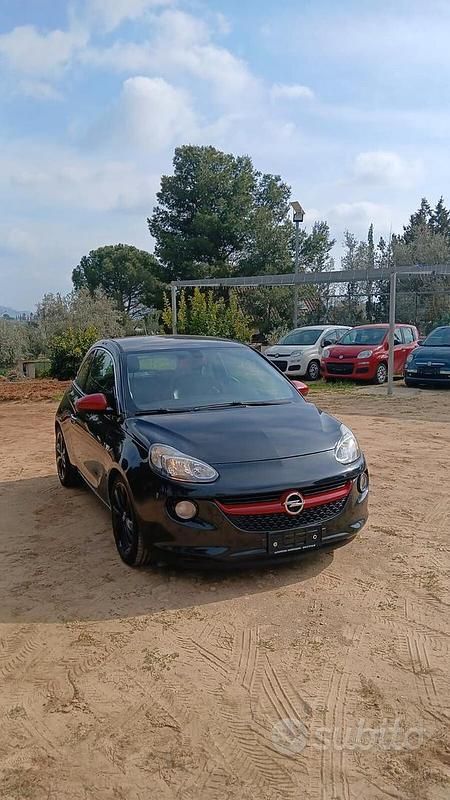 Usata Opel Adam Glam 87 CV (63 kW) 2013 Nero Utilitaria