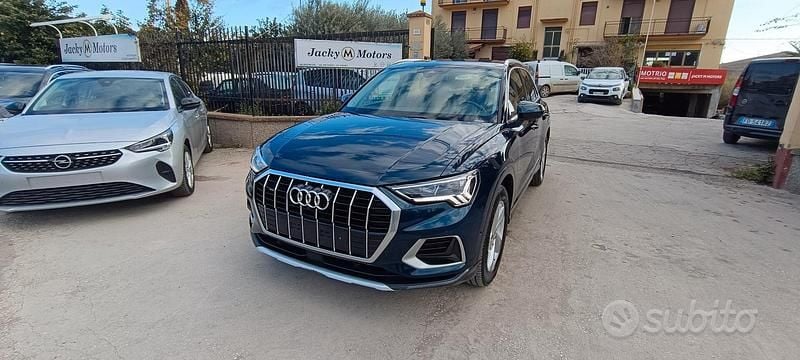 Blu Usata 2019 Audi Q3 Design SUV | 28.499 € (Molto cara) - Immagine 1/4
