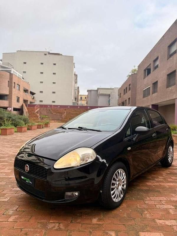 Usata Fiat Grande Punto Active 75 CV (55 kW) 2007 Nero Utilitaria