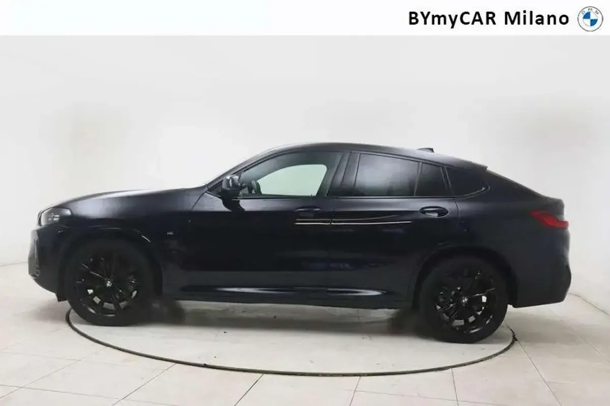 Usata BMW X4 M Sport 190 CV (139 kW) 2025 Nero zaffiro SUV