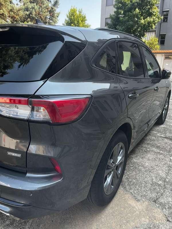 Usata Ford Kuga ST-Line 152 CV (111 kW) 2022 Grigio SUV