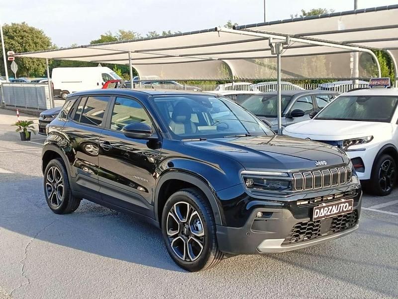 Ny Jeep Avenger Summit 101 HK (74 kW) 2025 Svart SUV