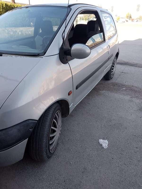 Usata Renault Twingo Expression 75 CV (55 kW) 2001 Grigio Utilitaria